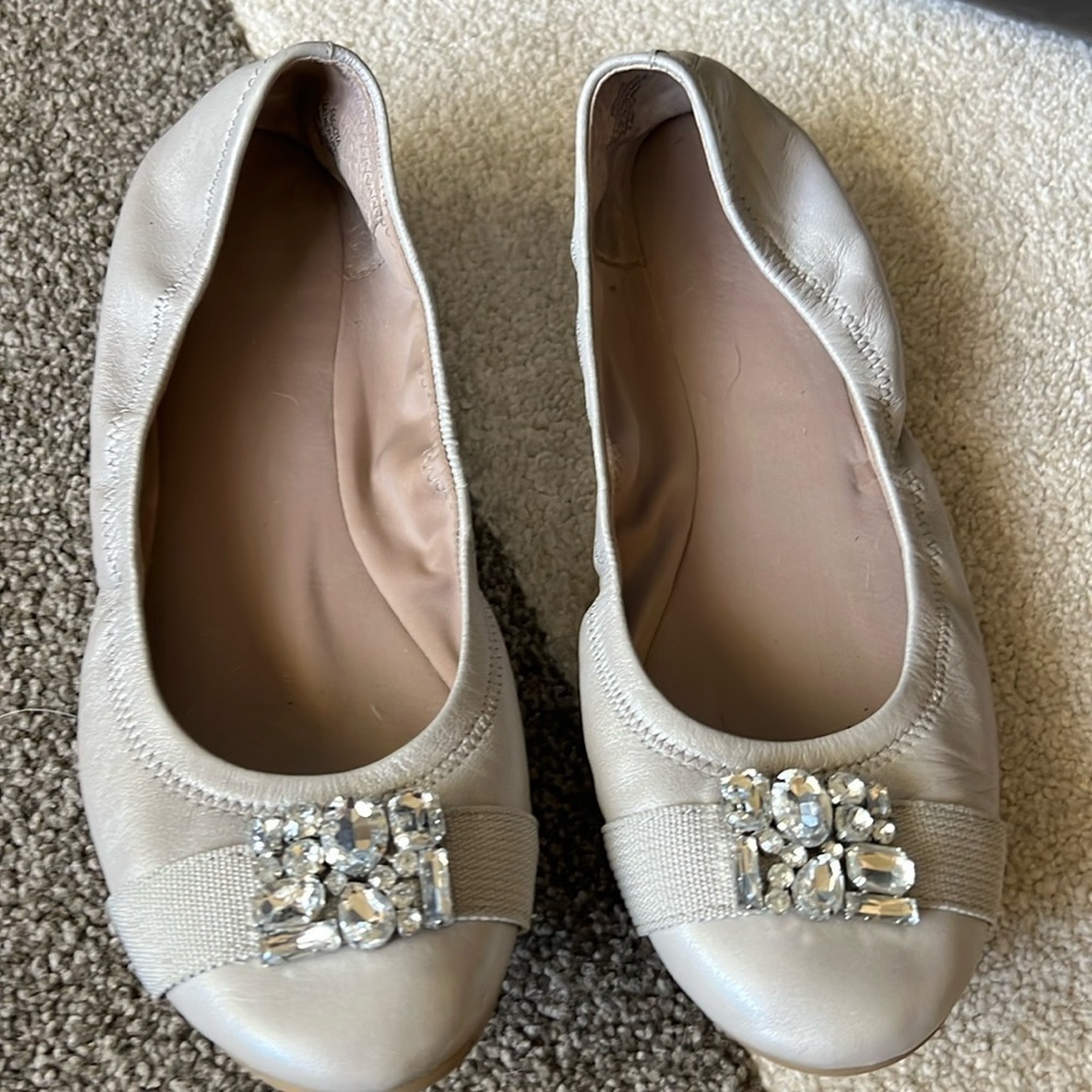 Easy Spirit Women’s Cream Crystal-Accent Ballet Flats